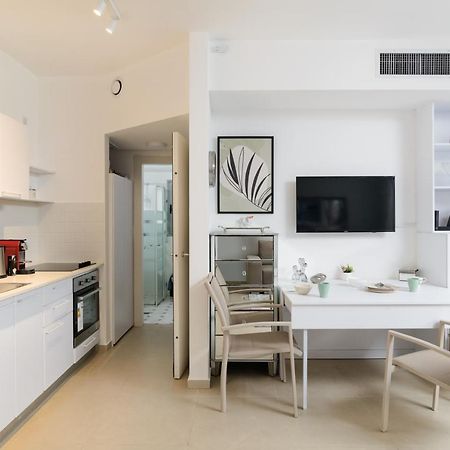 Quiet Hideaway & Terrace Near Beach By Feelhome Tel Aviv Buitenkant foto