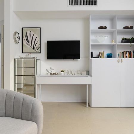 Quiet Hideaway & Terrace Near Beach By Feelhome Tel Aviv Buitenkant foto