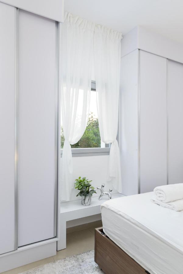 Quiet Hideaway & Terrace Near Beach By Feelhome Tel Aviv Buitenkant foto