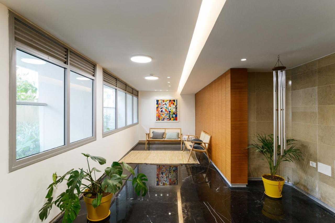 Quiet Hideaway & Terrace Near Beach By Feelhome Tel Aviv Buitenkant foto