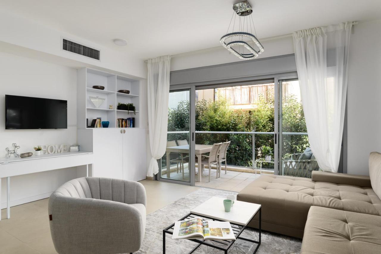 Quiet Hideaway & Terrace Near Beach By Feelhome Tel Aviv Buitenkant foto