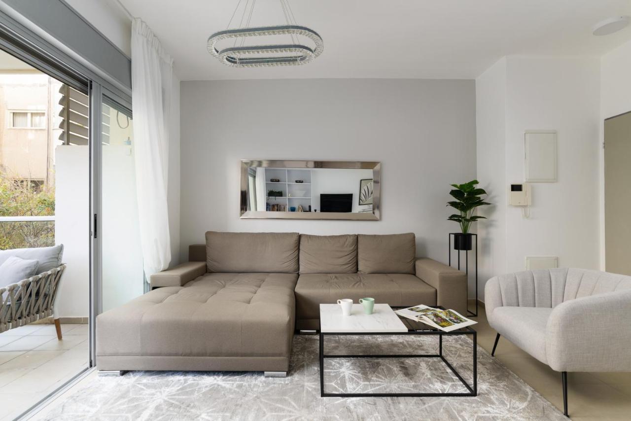 Quiet Hideaway & Terrace Near Beach By Feelhome Tel Aviv Buitenkant foto