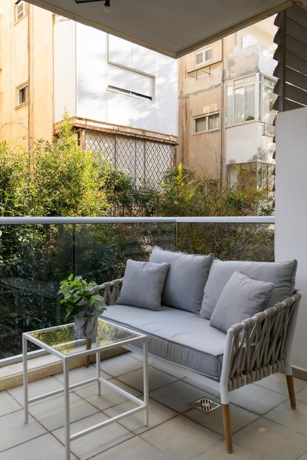 Quiet Hideaway & Terrace Near Beach By Feelhome Tel Aviv Buitenkant foto